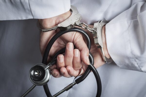محامي أخطاء طبية في السعودية | تواصل اتصال او واتس او زيارة للشركة