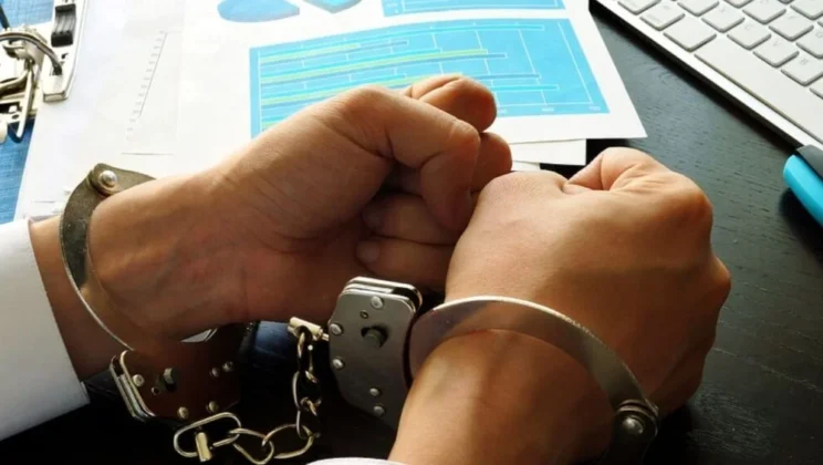 تزوير المستندات الرسمية والعرفية