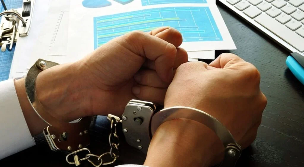 تزوير المستندات الرسمية والعرفية